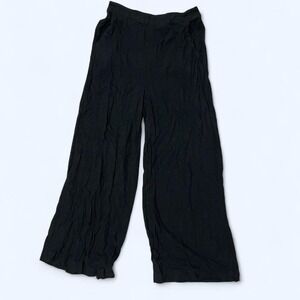 Black linen wide leg pants with pockets. Size: XS